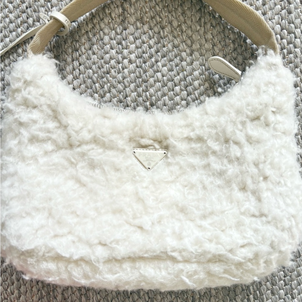 Prada ReEdition 2000 Cashmere Women's Bag - Picture 2 of 9